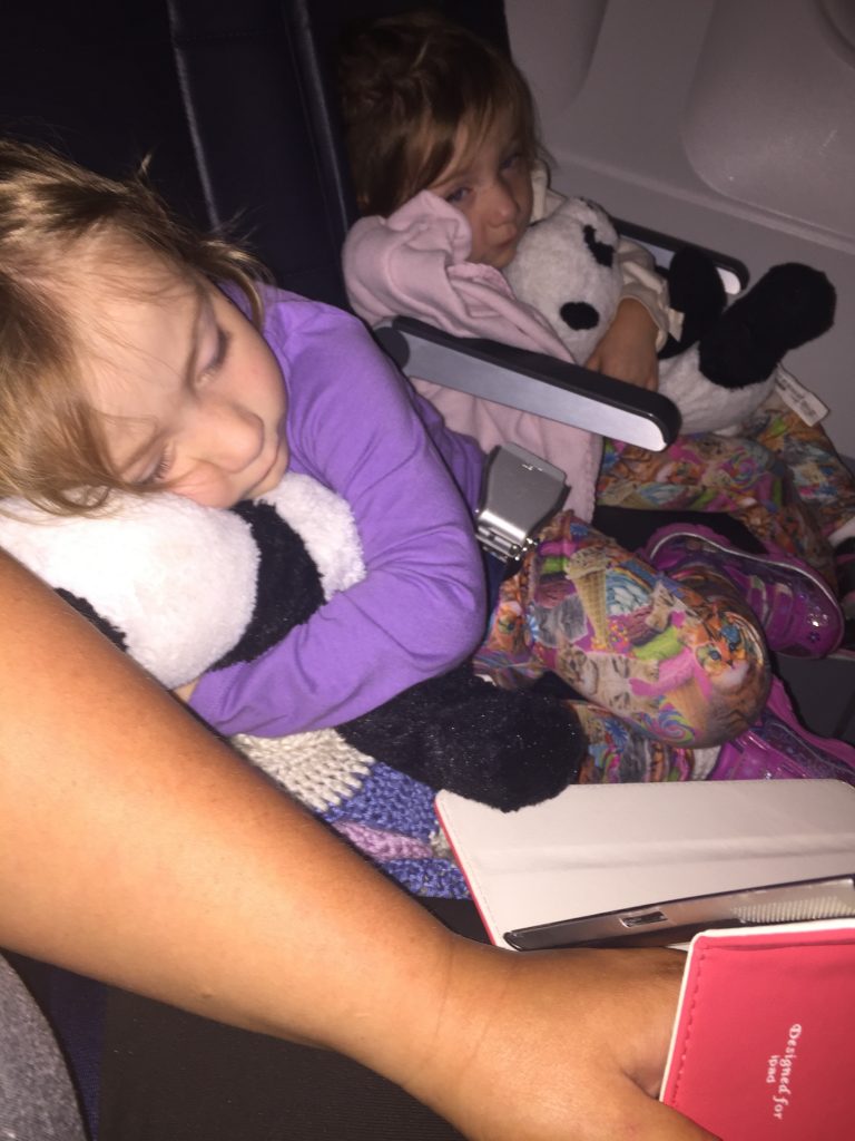10 Things to you can do to Minimize Stress When Traveling with Children