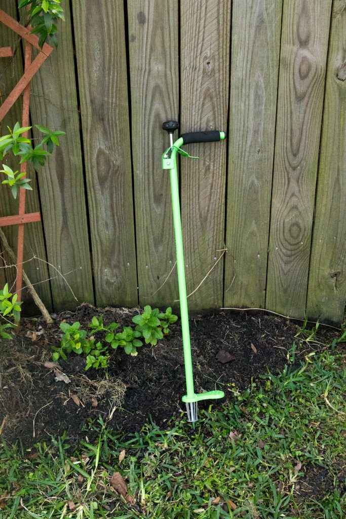 Teach your kids to garden with Weed Zinger 